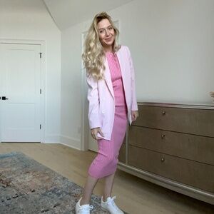 Runaway pink ribbed short sleeve dress